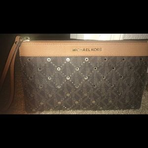 Michael Kors wristlet/clutch